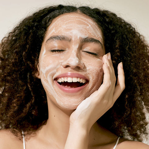 [iUNIK] Calendula Balancing Foam Gel Cleanser