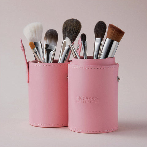 Piccasso Leather Cylindrical Brush Case avonaisena